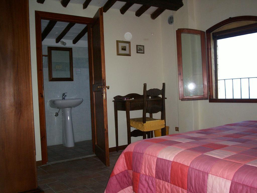 Podere Il Caggio Rooms San Gimignano Exterior photo